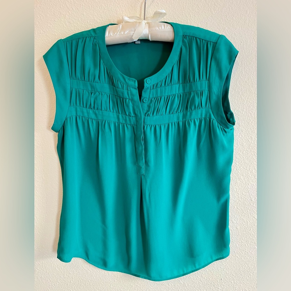 Daniel Rainn green blouse size Small